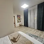 Apartment Kompletne Vybaveny S Loznici V Centru U Divadla #homevibes50 Pardubice