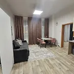 Kompletne Vybaveny S Loznici V Centru U Divadla #homevibes50 *