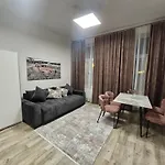 Kompletne Vybaveny S Loznici V Centru U Divadla #homevibes50 Apartment *
