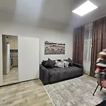 Kompletne Vybaveny S Loznici V Centru U Divadla #homevibes50 *
