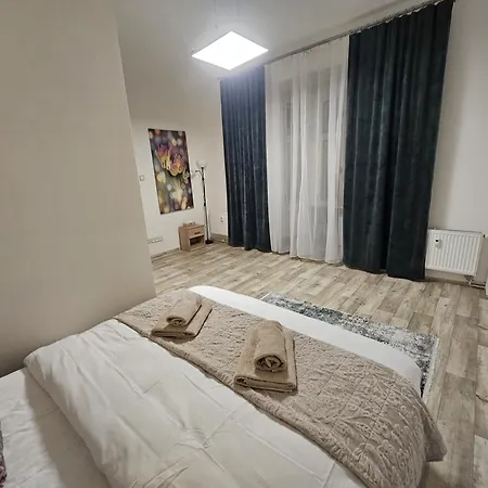 דירה Kompletne Vybaveny S Loznici V Centru U Divadla #homevibes50 פארדוביצה