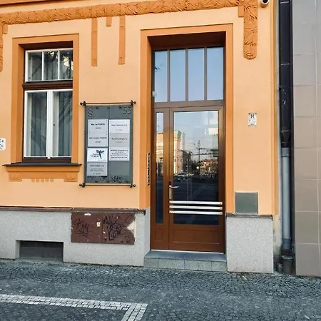Kompletne Vybaveny S Loznici V Centru U Divadla *