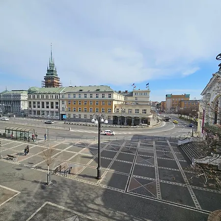 Kompletne Vybaveny S Loznici V Centru U Divadla #homevibes50 *