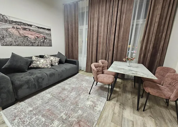 Lägenhet Kompletne Vybaveny S Loznici V Centru U Divadla #homevibes50 *