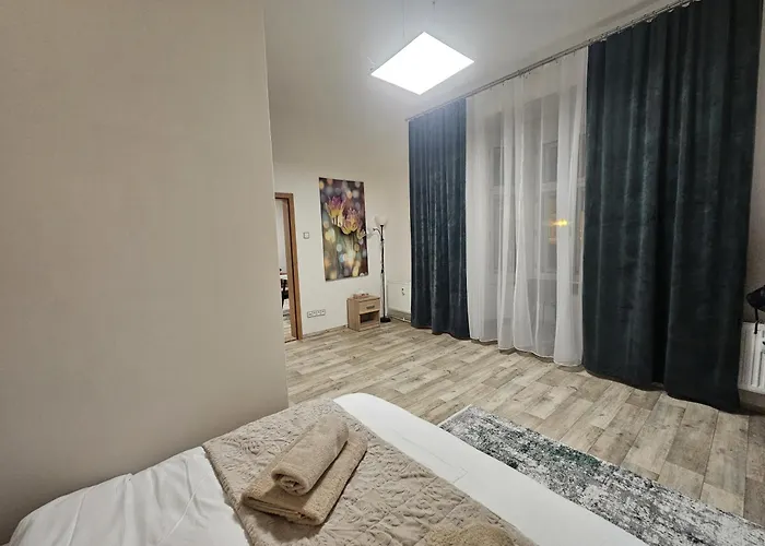 Lägenhet Kompletne Vybaveny S Loznici V Centru U Divadla #homevibes50 Pardubice